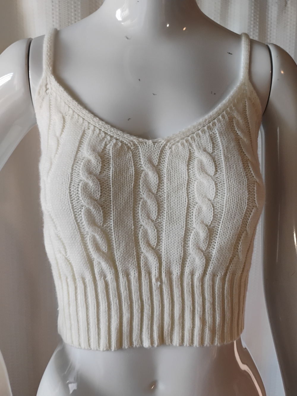 SHEIN Women’s Cream Cable Knit Cropped Tank Top Size S